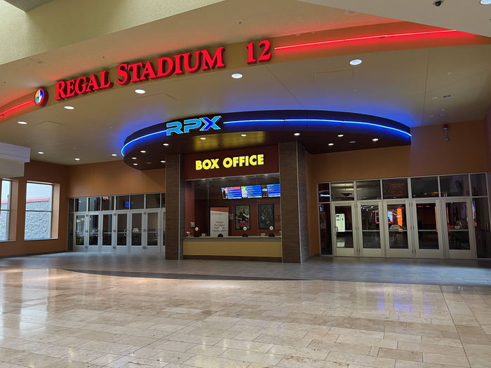 Regal Lansing Mall Stadium 12 & RPX - Aug 13 2022 (newer photo)